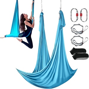 VEVOR Aerial Silk & Yoga Swing, Aerial Yoga Hammock Kit with 100gsm Nylon Fabric, Full Rigging Hardware & Easy Set-up Guide, Antigravity Flying for All Levels Fitness Bodybuilding(Blue)