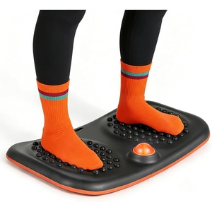 VEVOR Balance Board, Wobble Board Trainer for Adults, Premium Balance Training Equipment Rocker, Compact & Lightweight for Core Workouts, Standing Desk Exercise, Home Gym, Office, Workstation, Black