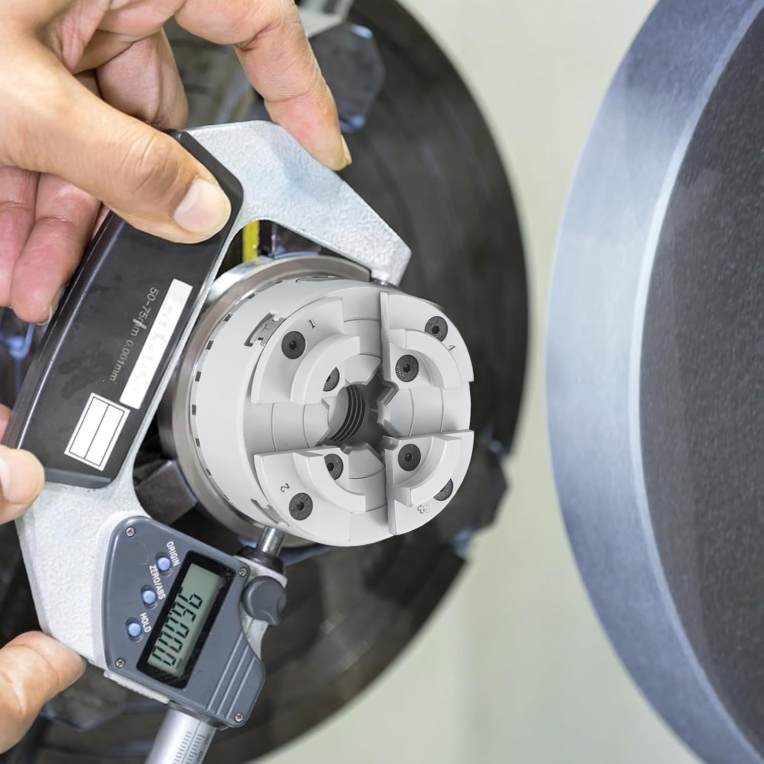 image:imageVEVOR KP96 Lathe Chuck 4Jaw 375 Diameter Metal Lathe Chuck Turning Machine Accessories Selfcentering Tool for Lathe Precision Machining Grinding Machines Milling Machines375 In
