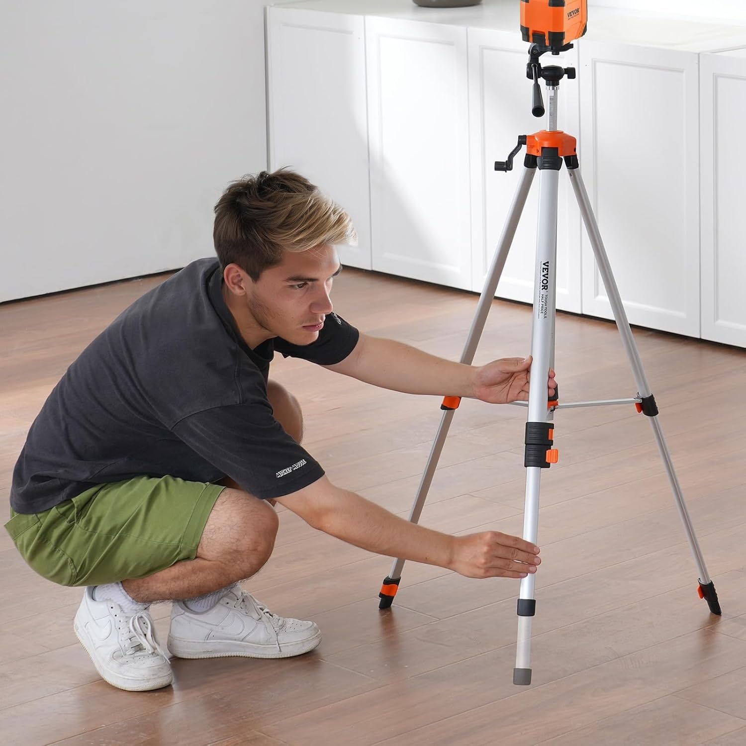 image:imageVEVOR Laser Level Tripod Stand 5811 Thread Mount 450711437 inch Height Adjustment Heavy Duty Survey Tripod with Level Bubble amp Diffusion Limiter Liftable NonSkid Feet for ConstructionRetractable Legslightweight