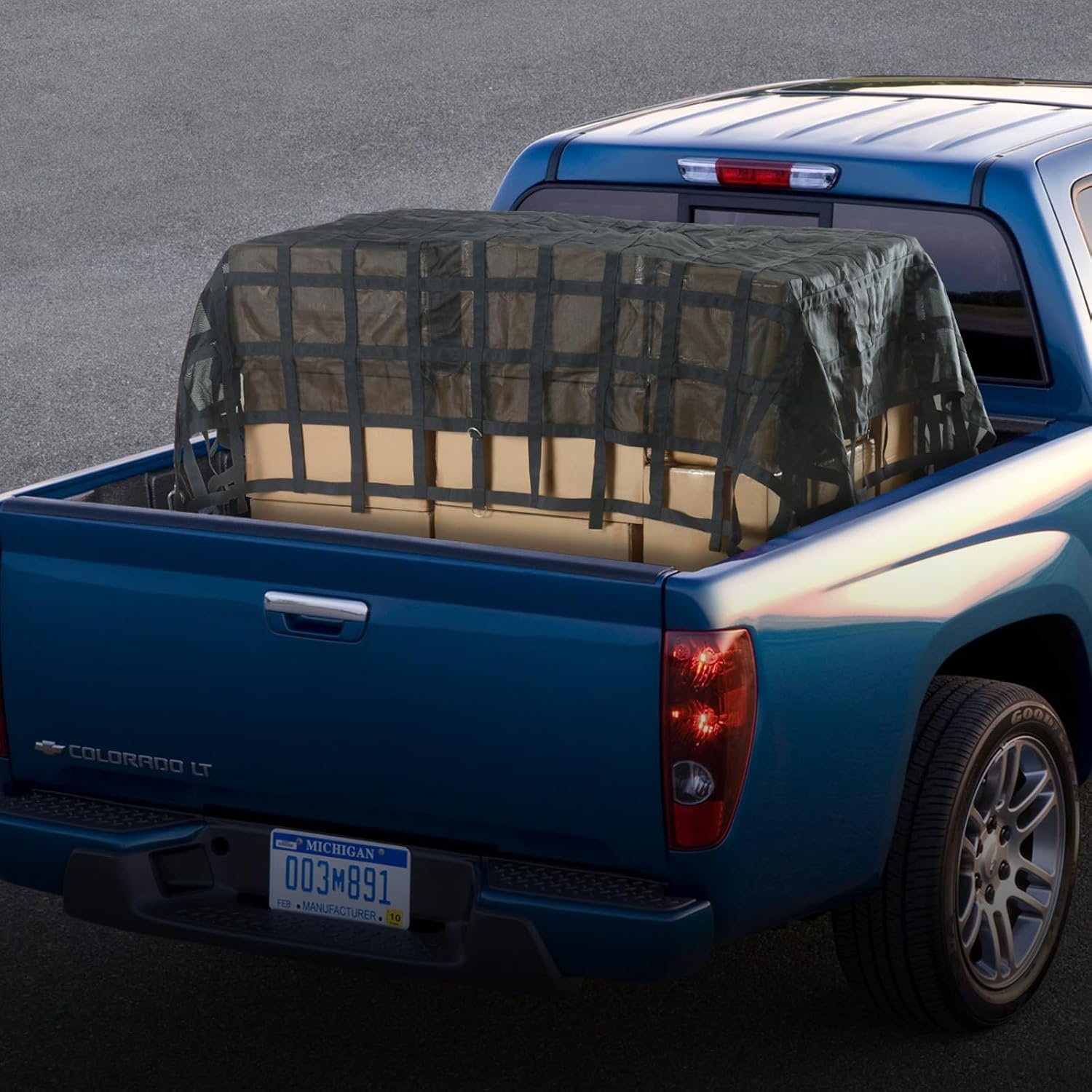 image:imageVEVOR Cargo Net with Mesh 8 x 67 Cargo Net for Pickup Truck Bed Heavy Duty Cargo Nets with Cam Buckles amp SHooks amp Cross Strap Truck Bed Cargo Net for Trailer SUV Jeeps96 x 80Polyester