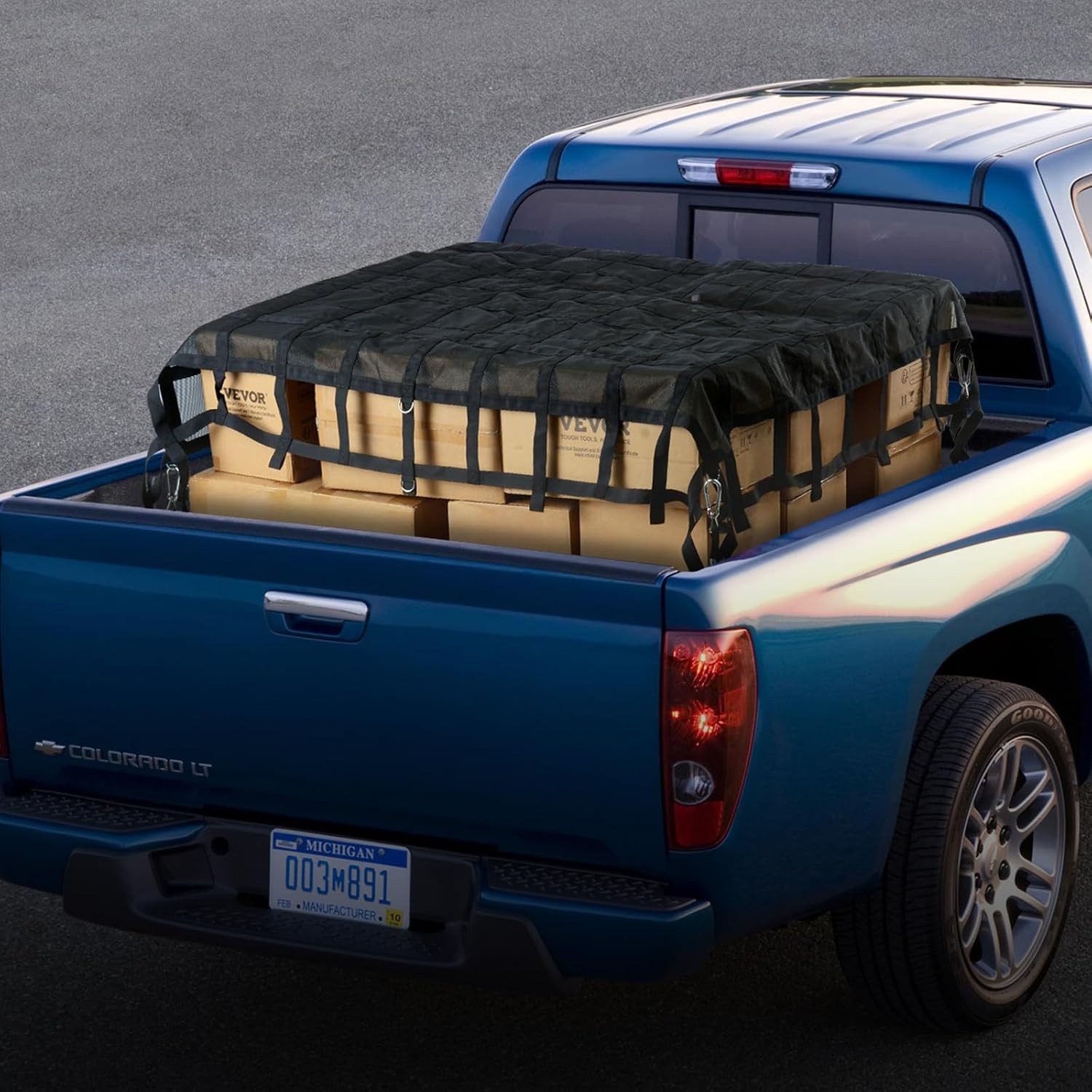 image:imageVEVOR Cargo Net with Mesh 8 x 67 Cargo Net for Pickup Truck Bed Heavy Duty Cargo Nets with Cam Buckles amp SHooks amp Cross Strap Truck Bed Cargo Net for Trailer SUV Jeeps96 x 80Polyester