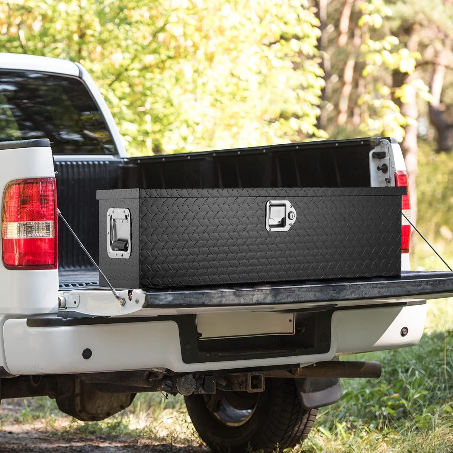 image:imageVEVOR Heavy Duty Aluminum Truck Bed Tool Box Diamond Plate Tool Box with Side Handle and Lock Keys Storage Tool Box Chest Box Organizer for Pickup Truck Bed RV Trailer 30x13x96 SilverBlack