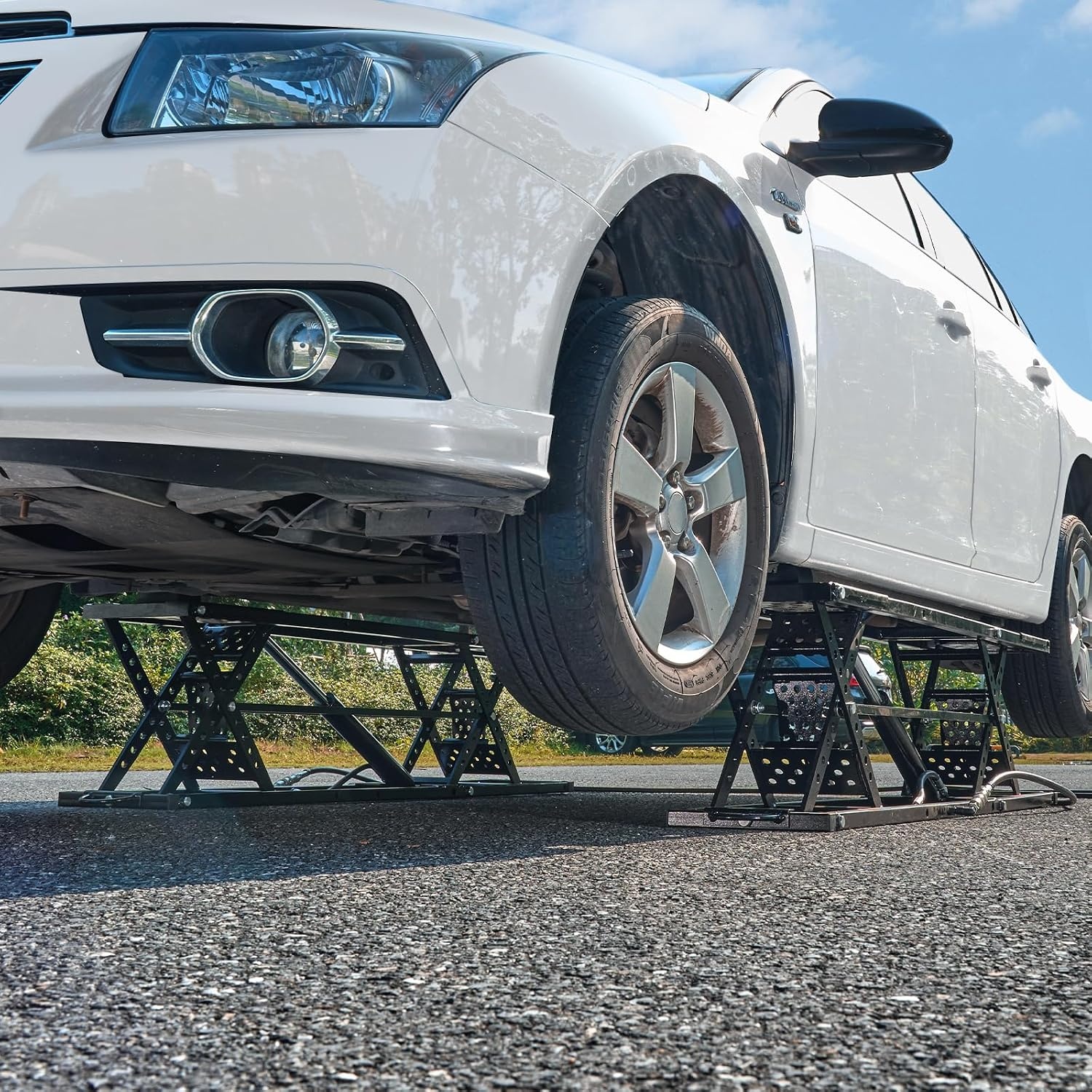 image:imageVEVOR Portable Car Lift 4400 lbs Capacity Heavy Duty Steel Quick Lift with 23 Max Height Adjustable Width and Wheels Manual Lifting for Cars Compact SUVs Mini Trucks Home Garage or Shop Use5000LBSUpgrade Electrohydraulic