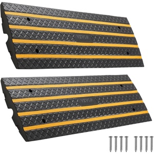 VEVOR Car Driveway Rubber Curb Ramp, 1 Pack 4FT Long Heavy Duty Low Profile Slope Ramps, 2.6’’ Rise, 33069 lbs Load Capacity, Reflective Safety Strips, for Vehicles, RVs, and Wheelchairs(2-Pack(4FT-long))