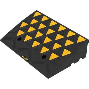 VEVOR Rubber Curb Ramp 6” Rise Height Sidewalk Threshold Ramp, 14.6” Width 19.3” Length Driveway Ramp 33069 lbs Load Capacity for Curb for Forklifts, Trucks, Buses, Cars, Wheelchairs, Bike(5″ H)